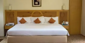Katriya Hotel and Tower - Room
