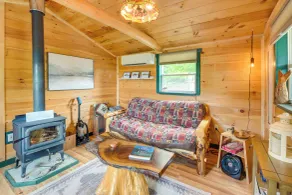 Ride-in/ride-out North Woods Cabin: On-site Trails - Interiör