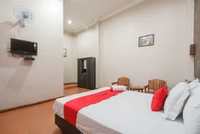 RedDoorz at Sedayu 2 Near Danau Toba Parapat - Chambre