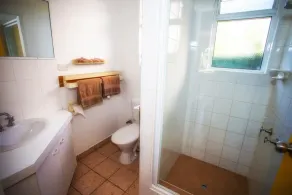 Seaspray Yeppoon - Bathroom