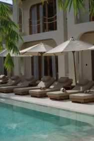 Sola Uluwatu - Pool