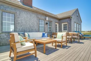Stunning Ocean View! Beachfront Nantucket Retreat - Innvendig
