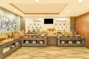 N3N Ganga Retreat by Stotrak - Ristorante