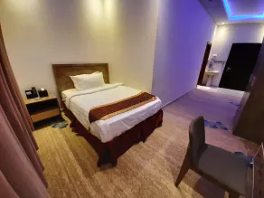 Qasr Alshamal Hotel - Room