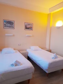 Hôtellerie Yves Saint Chartres - Chambre