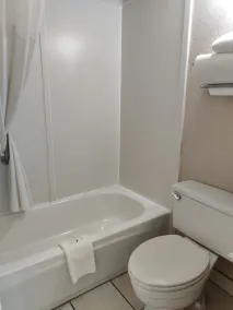 Econo Lodge Flagstaff East I-40 - Salle de bain