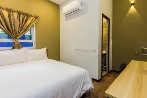 Great 5BR Garden Inn by uBook - Zimmer