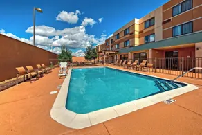 Courtyard by Marriott Alexandria - Piscine