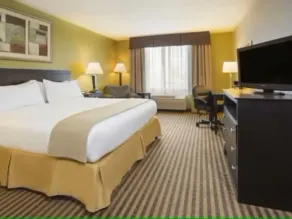 Sleep Inn & Suites Kalamazoo East - Rum