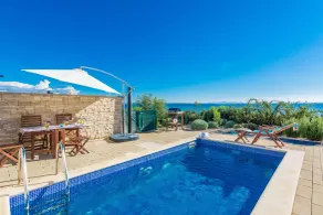 Casa vacacional con jardín, barbacoa y piscina privada - Piscina