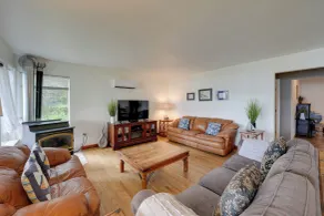 Cozy Beachouse: View & Deck, Steps from Skagit Bay - Interiør