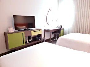 Hampton by Hilton Yopal - Room