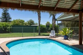 Paringa Caravan Park - Pool