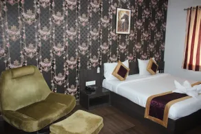 Hotel Flowers Inn - Room