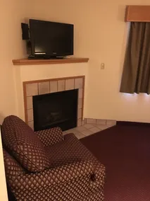 Moose Lake Lodge & Suites - Room