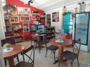 Com Verso e Prosa RePouso - SIMPLES e charmosa a poucos passos do centro histórico - Recepción