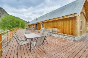 Creekside Cabin w/ Deck & Views in Panguitch! - Innenbereich