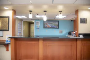 Howard Johnson by Wyndham Allentown/Dorney Hotel & Suites - Réception