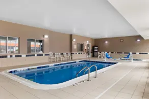 Comfort Inn & Suites Marion I-57 - Pool
