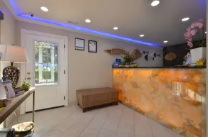 Best Western The Inn & Suites Pacific Grove - Réception