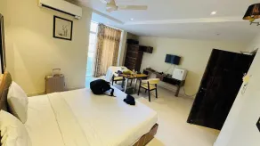 Hotel SN Grand - Room