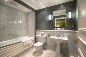 Rookery Hall Hotel & Spa - Bathroom