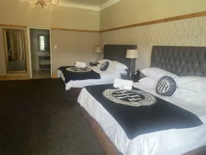 Halfway House Hotel - Room