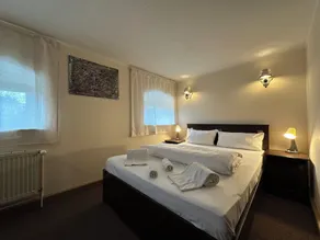 Amara-Gasthaus-Festsaal-Pension  - Camera