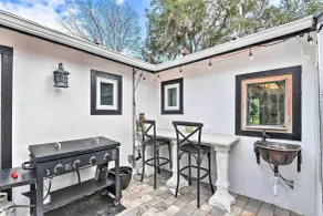 Florida Getaway w/ Patio ~ 3 Mi to Beaches! - Interior