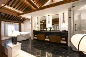 Water Hotel, Pingyao - Badezimmer