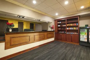 Cottonwood Airport & Expo Hotel Louisville - Receção