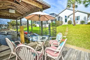 Waterfront Palm Coast Vacation Rental w/ Pool! - Interior