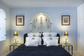 The Tsitouras Collection - Chambre