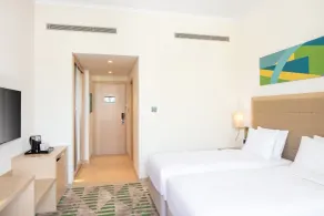 Holiday Inn & Suites - Dubai Science Park by IHG - Room
