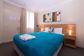 3 Sisters Motel - Room