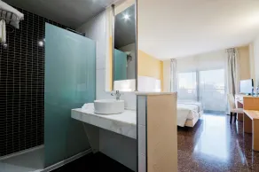 Hotel Fontana Plaza - Bathroom