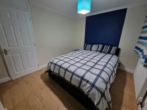 Rooms with Shared Bath Kitchen Parking - Room