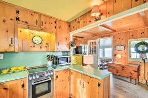 Henderson Harbor Cottage w/ Lake Access! - Innvendig