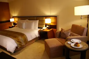 Monarch Skyline Hotel-Near Taimall - Chambre