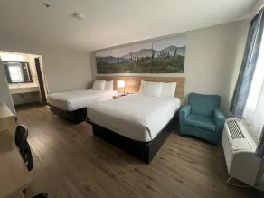Days Inn by Wyndham Phoenix West - Room
