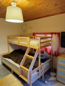 Cozy Kolsva Cabin Private Entrance - Rom
