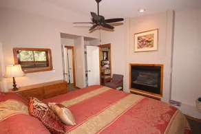 Streamside on Fall River - Chambre