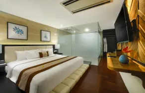 de Vins Sky Hotel Seminyak - Room