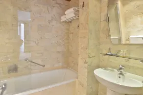 Hôtel Renoir Saint-Germain - Salle de bain