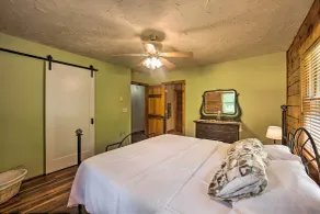 Cozy Family-friendly Pine Grove Cabin w/ Fire Pit! - Rum