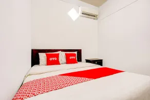 Hotel O Guest House Parangtritis - Room