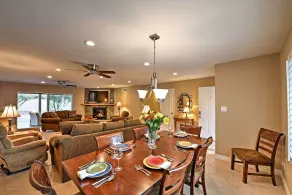 Lovely Phoenix Home w/ Expansive Patio & Fire Pit! - Interiør