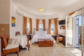 Sunrise Beach Suites - Chambre