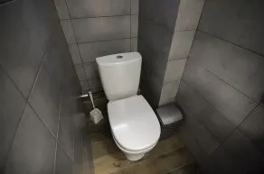 New York Hostel - Bathroom