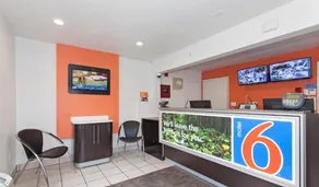 Motel 6-Sacramento, CA - Central - Entrée intérieure